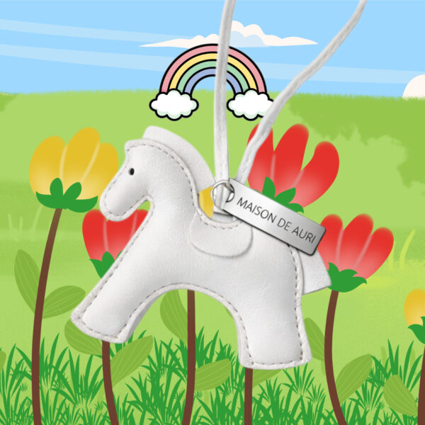 CHARM LUCKY HORSE : WHITE